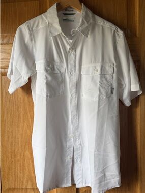 Columbia White Short-Sleeve Casual Button-Down Shirt